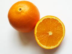 Apelsin hel och delad
